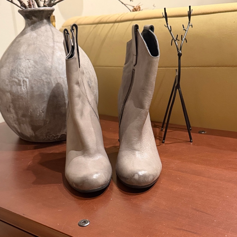 Kork-Ease Light Gray Ankle Boots